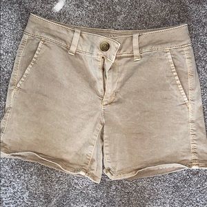 American eagle khaki shorts